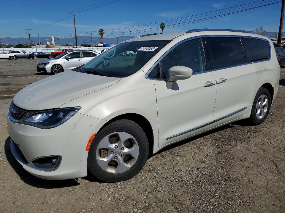 2017 Chrysler Pacifica მანქანა იყიდება აუქციონზე, vin: 2C4RC1EGXHR622567, აუქციონის ნომერი: 77629585