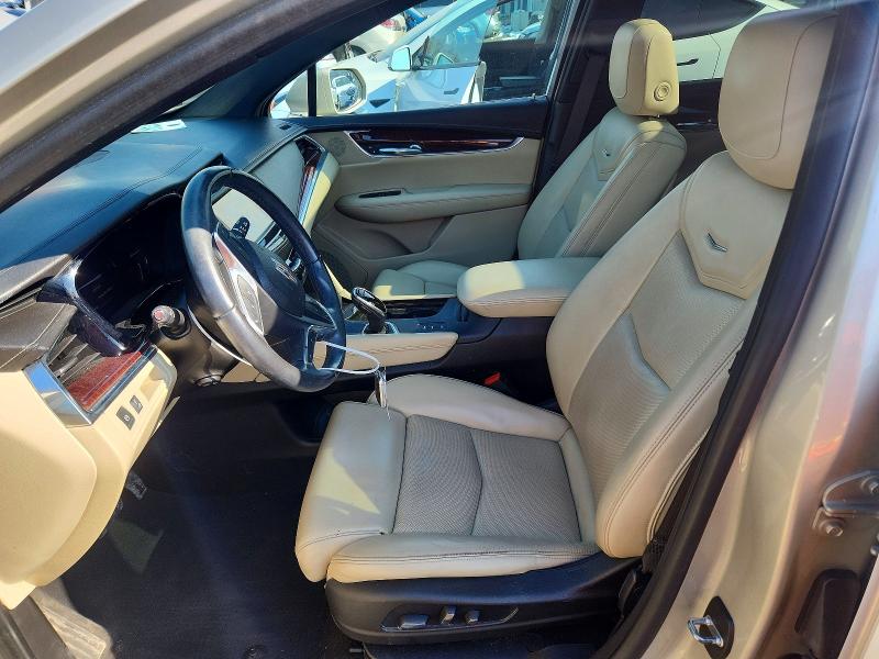 77966315 :رقم المزاد ، 1GYKNDRS5HZ103261 vin ، 2017 Cadillac Xt5 مزاد بيع