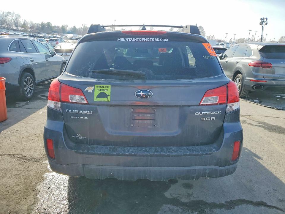 75209565 :رقم المزاد ، 4S4BRDPC8E2316436 vin ، 2014 Subaru Outback مزاد بيع