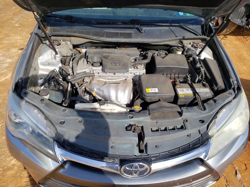 76552465 :رقم المزاد ، 4T1BF1FKXFU898853 vin ، 2015 Toyota Camry مزاد بيع