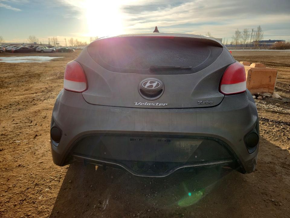 76337355 :رقم المزاد ، KMHTC6AE8FU231369 vin ، 2015 Hyundai Veloster مزاد بيع
