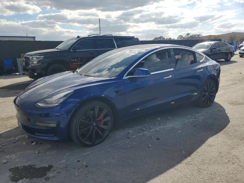 77301515 :رقم المزاد ، 5YJ3E1EC3LF796482 vin ، 2020 Tesla Model 3 مزاد بيع