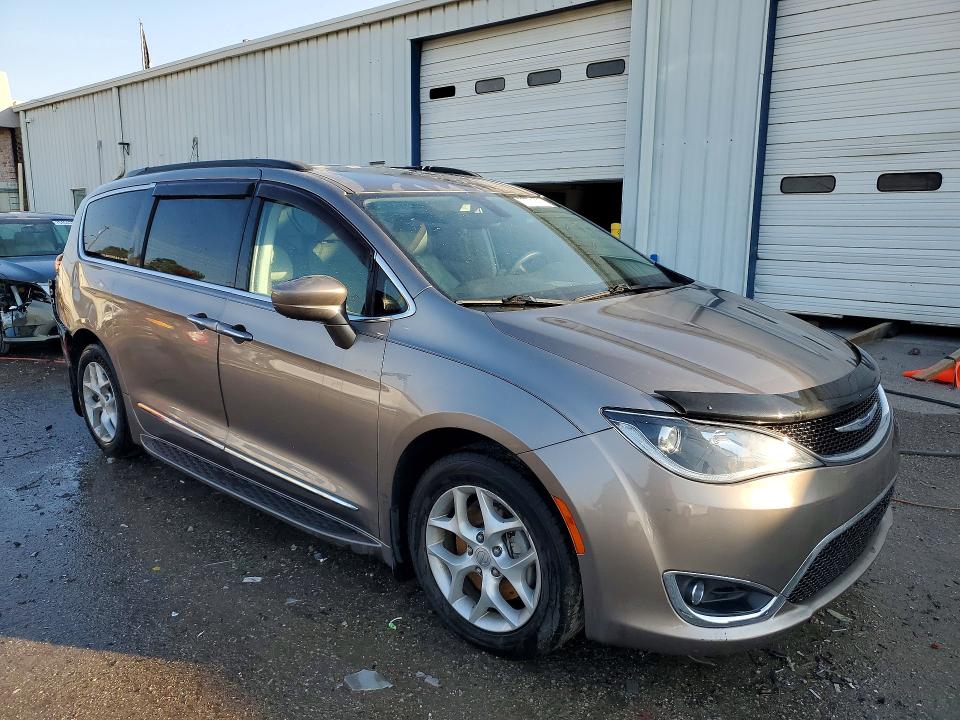 2017 Chrysler Pacifica მანქანა იყიდება აუქციონზე, vin: 2C4RC1BG4HR609253, აუქციონის ნომერი: 76771635