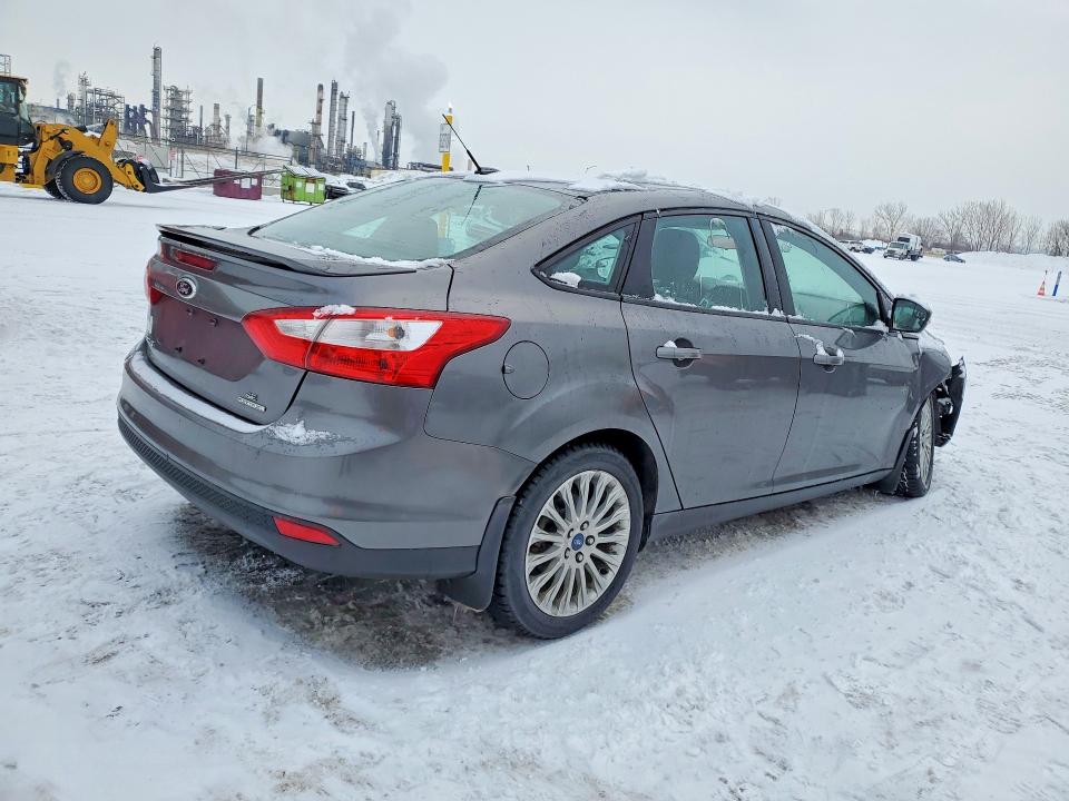76717825 :رقم المزاد ، 1FADP3F24DL310539 vin ، 2013 Ford Focus مزاد بيع