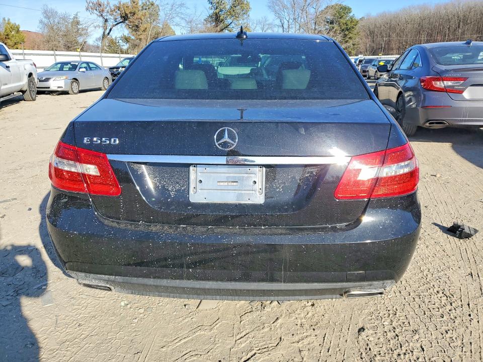 2011 Mercedes-benz E 550 მანქანა იყიდება აუქციონზე, vin: WDDHF7CB1BA280506, აუქციონის ნომერი: 76728915