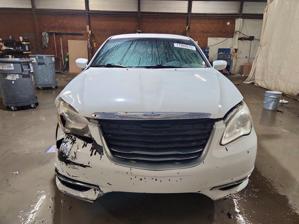 2013 Chrysler 200 მანქანა იყიდება აუქციონზე, vin: 1C3CCBAB2DN762193, აუქციონის ნომერი: 77902615