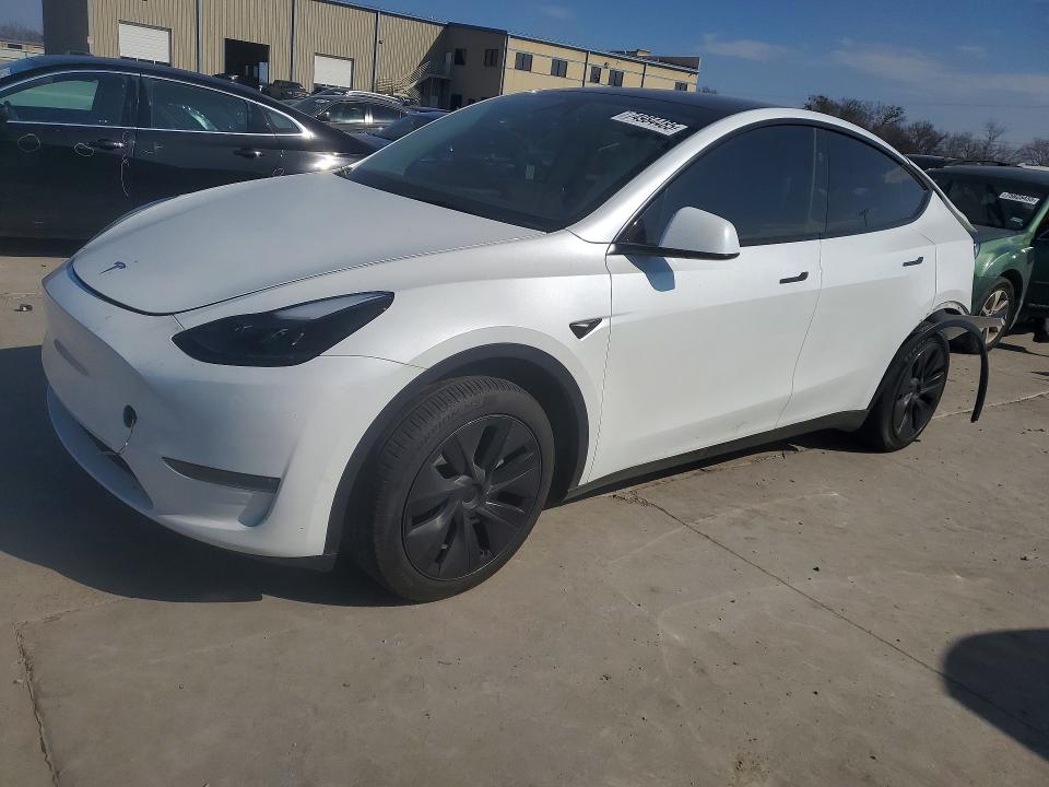Auction sale of the 2024 Tesla Model Y, vin: 7SAYGDEE6RA307388, lot number: 74984485