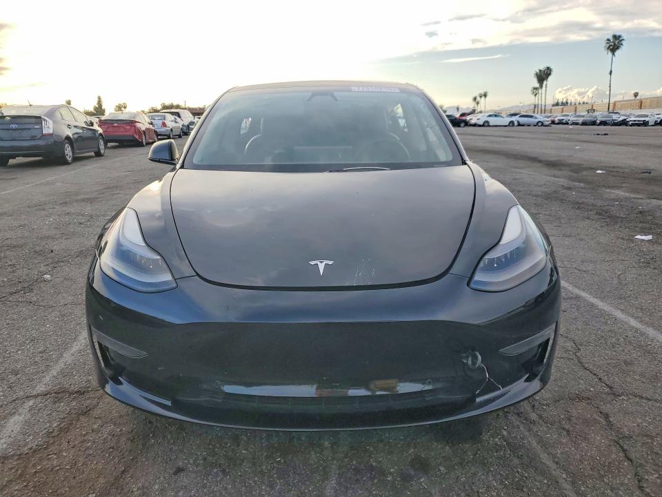 77514215 :رقم المزاد ، 5YJ3E1EAXMF871291 vin ، 2021 Tesla Model 3 مزاد بيع
