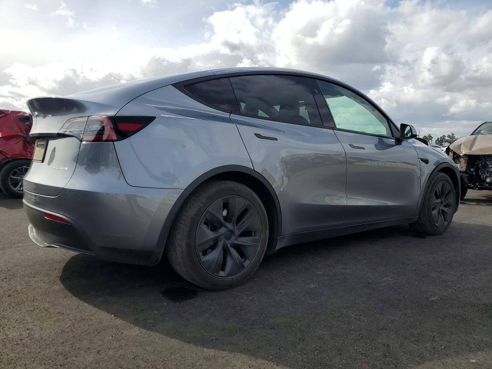 77108275 :رقم المزاد ، 7SAYGAEE2RF126368 vin ، 2024 Tesla Model Y مزاد بيع