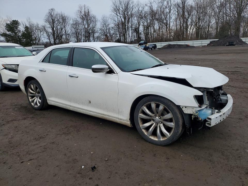 77570075 :رقم المزاد ، 2C3CCAEG3JH159385 vin ، 2018 Chrysler 300 مزاد بيع