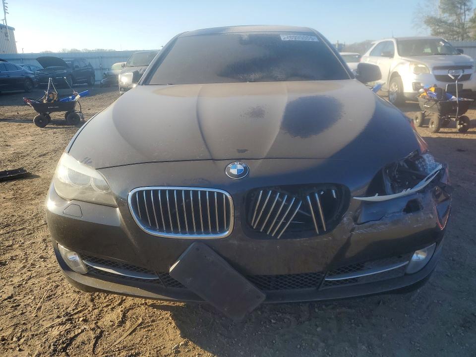 76995555 :رقم المزاد ، WBAXH5C5XDD108844 vin ، 2013 Bmw 528 مزاد بيع