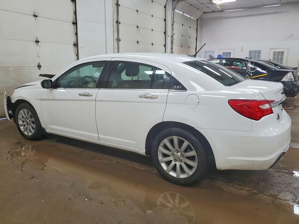 76818745 :رقم المزاد ، 1C3CCBCG5EN151990 vin ، 2014 Chrysler 200 مزاد بيع