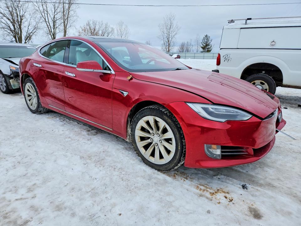 77076285 :رقم المزاد ، 5YJSA1E28HF180167 vin ، 2017 Tesla Model S مزاد بيع