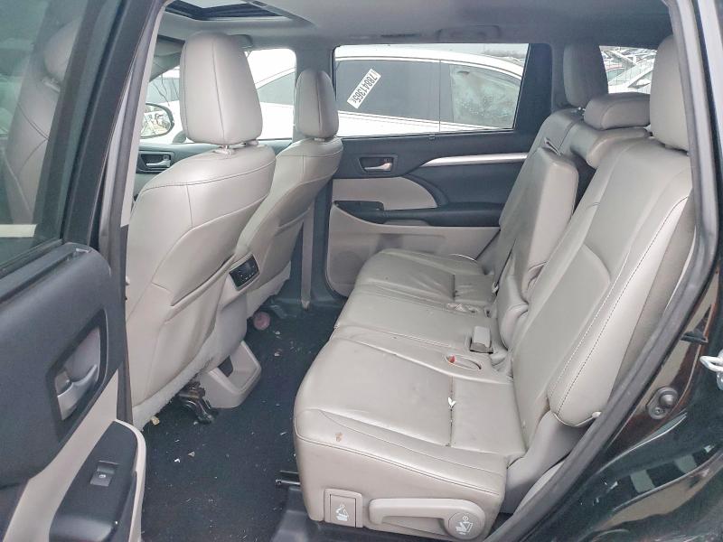 78454745 :رقم المزاد ، 5TDKKRFH2FS059853 vin ، 2015 Toyota Highlander مزاد بيع