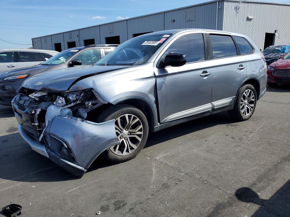 Auction sale of the 2018 Mitsubishi Outlander, vin: JA4AD2A38JZ012725, lot number: 79152585