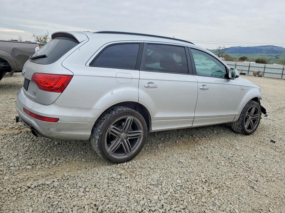76875155 :رقم المزاد ، WA1DGAFE9FD029210 vin ، 2015 Audi Q7 مزاد بيع