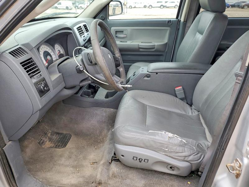 2005 Dodge Dakota მანქანა იყიდება აუქციონზე, vin: 1D7HW58NX5S200321, აუქციონის ნომერი: 77923385