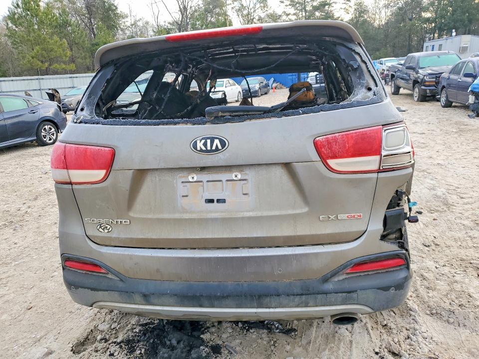 75769645 :رقم المزاد ، 5XYPH4A17GG186596 vin ، 2016 Kia Sorento مزاد بيع