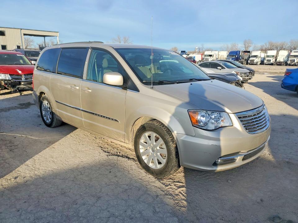 76173965 :رقم المزاد ، 2C4RC1BG6FR739628 vin ، 2015 Chrysler Town & Country مزاد بيع