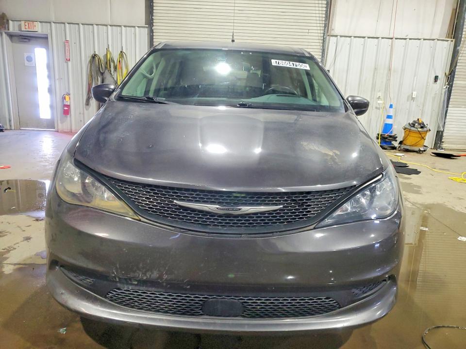 41627636 :رقم المزاد ، 2C4RC1CG1NR105558 vin ، 2022 Chrysler Voyager مزاد بيع