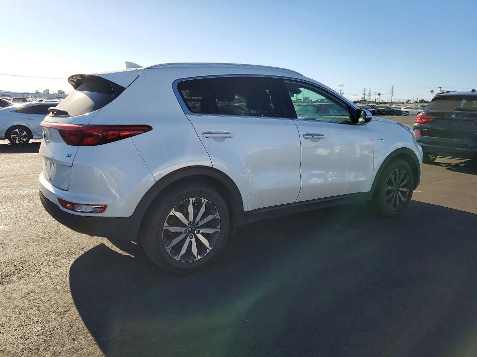 Продажа на аукционе авто 2018 Kia Sportage, vin: KNDPNCAC1J7428663, номер лота: 74511035