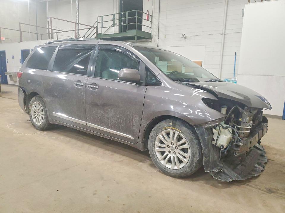 Продаж на аукціоні авто 2015 Toyota Sienna Xle, vin: 5TDYK3DC4FS552951, номер лоту: 76071815