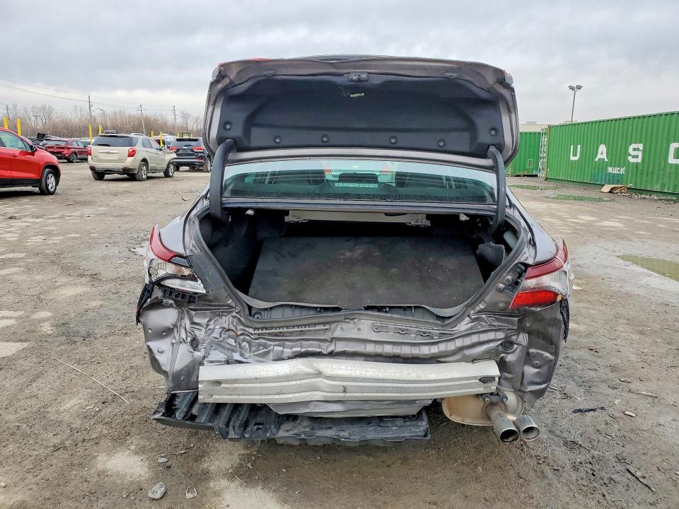 77597755 :رقم المزاد ، 4T1G11AK3MU520947 vin ، 2021 Toyota Camry مزاد بيع