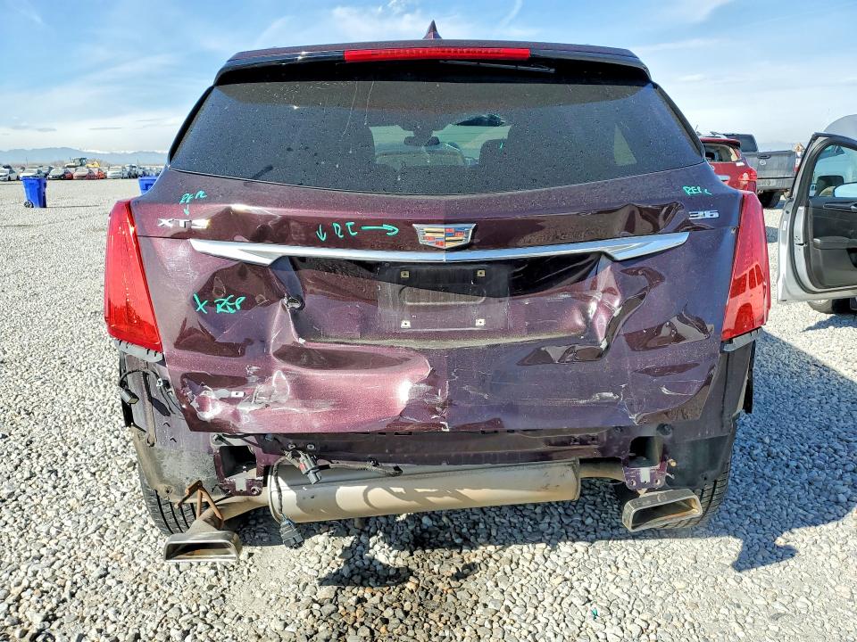 76888815 :رقم المزاد ، 1GYKNDRS2HZ258771 vin ، 2017 Cadillac Xt5 مزاد بيع