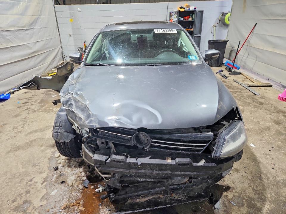 77183295 :رقم المزاد ، 3VWDX7AJ4DM260222 vin ، 2013 Volkswagen Jetta مزاد بيع