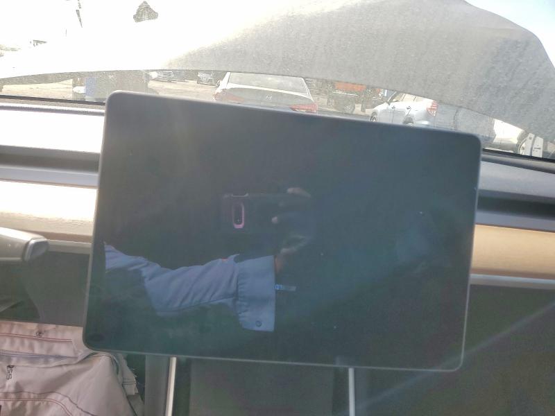76737595 :رقم المزاد ، 5YJYGDEF0LF001481 vin ، 2020 Tesla Model Y مزاد بيع