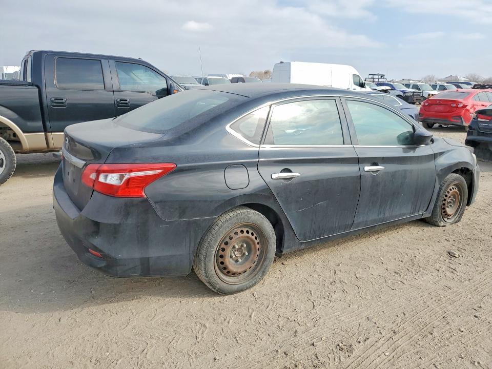 77406055 :رقم المزاد ، 3N1AB7AP1JY252546 vin ، 2018 Nissan Sentra مزاد بيع