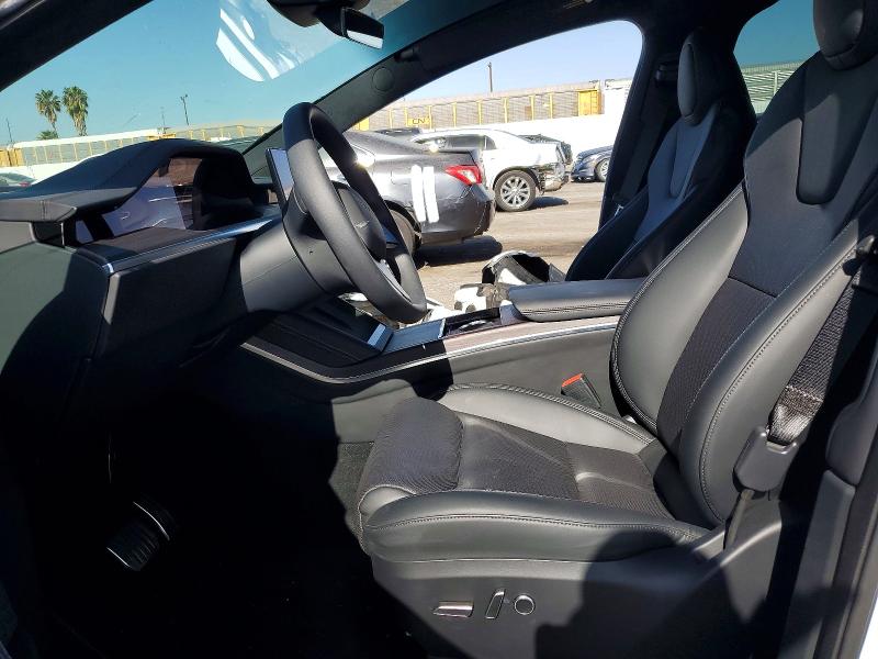 74442945 :رقم المزاد ، 7SAXCBE59SF468418 vin ، 2025 Tesla Model X مزاد بيع
