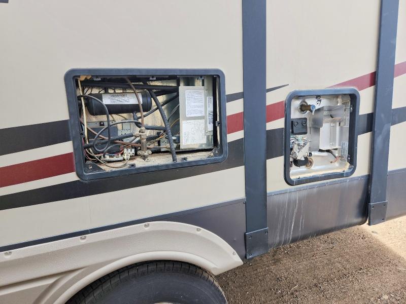 77330915 :رقم المزاد ، 4X4FSAM26EJ029424 vin ، 2014 Forest River Sandpiper Towables مزاد بيع
