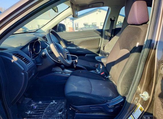 76000875 :رقم المزاد ، JA4AR3AU2JU010014 vin ، 2018 Mitsubishi Outlander Sport مزاد بيع