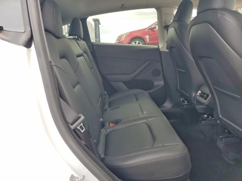 77735985 :رقم المزاد ، 7SAYGDED0SF276431 vin ، 2025 Tesla Model Y مزاد بيع