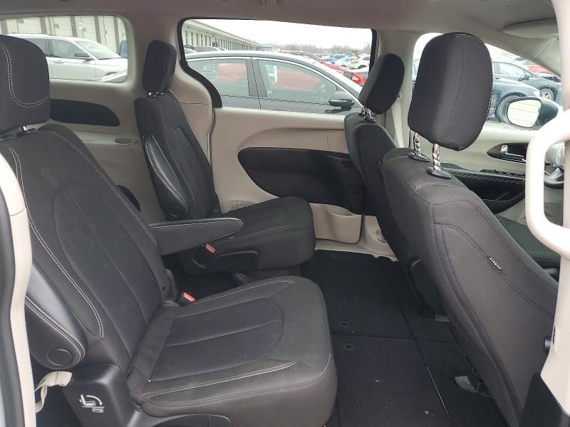 76197165 :رقم المزاد ، 2C4RC1CG8NR225146 vin ، 2022 Chrysler Voyager مزاد بيع