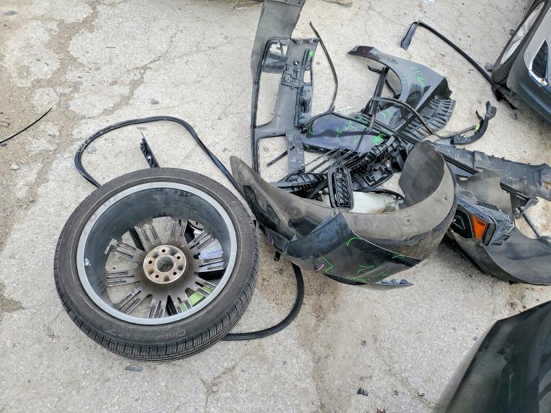 77338155 :رقم المزاد ، WAURMAFD5EN009702 vin ، 2014 Audi A8 مزاد بيع