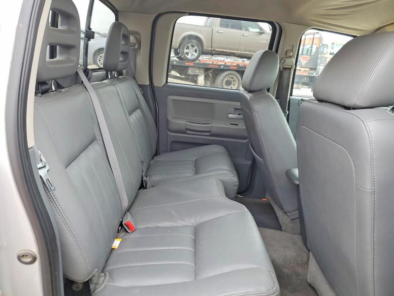 2005 Dodge Dakota მანქანა იყიდება აუქციონზე, vin: 1D7HW58NX5S200321, აუქციონის ნომერი: 77923385