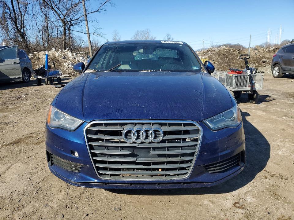 Продажа на аукционе авто 2015 Audi A3, vin: WAUCCGFF7F1023123, номер лота: 76611005