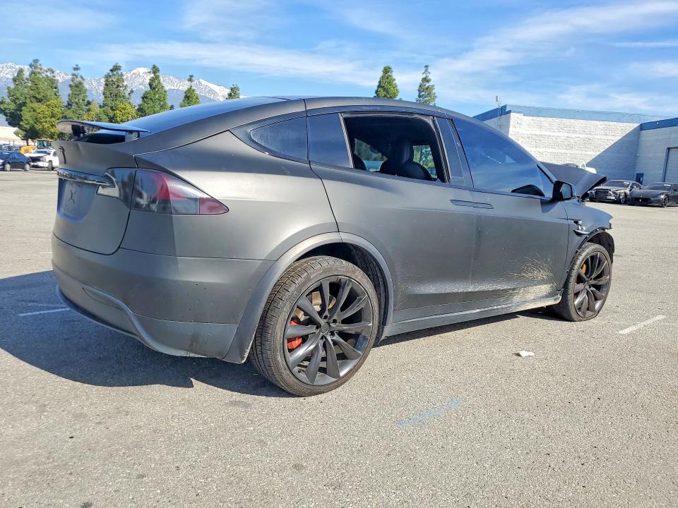 78551195 :رقم المزاد ، 5YJXCBE27LF301446 vin ، 2020 Tesla Model X مزاد بيع