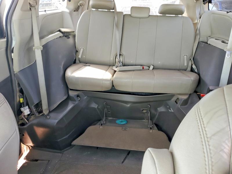 Продажа на аукционе авто 2015 Toyota Sienna, vin: 5TDYK3DC2FS667984, номер лота: 78994365