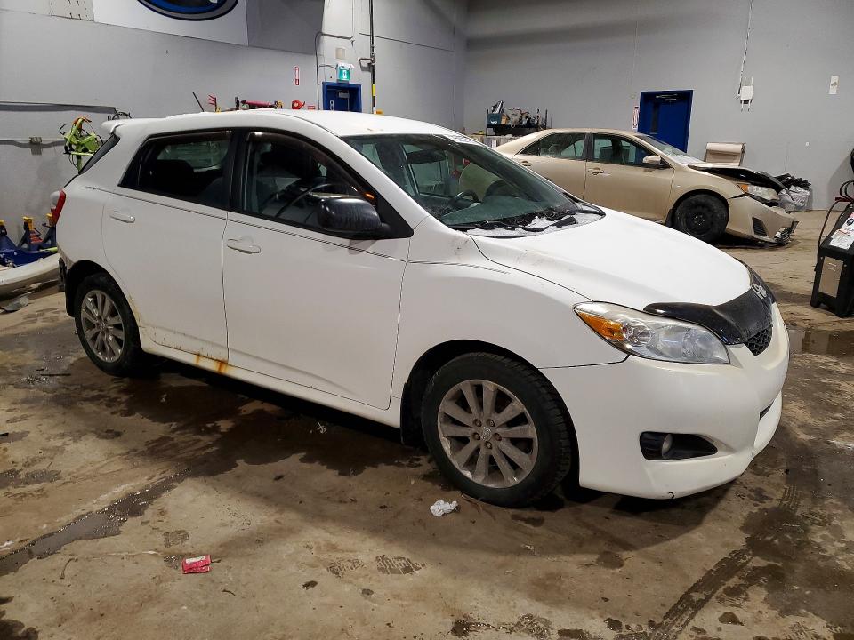 76002715 :رقم المزاد ، 2T1KU4EEXAC385048 vin ، 2010 Toyota Matrix Wagon مزاد بيع