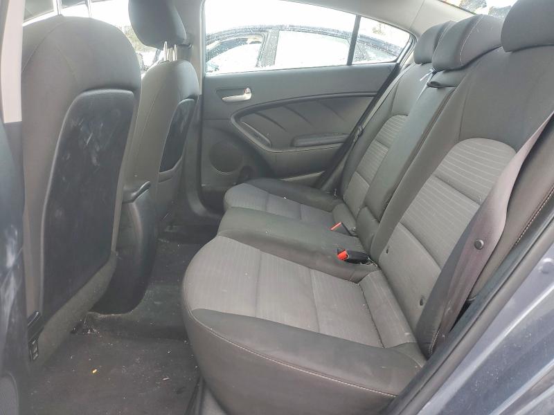 78287405 :رقم المزاد ، 3KPFL4A71JE195698 vin ، 2018 Kia Forte مزاد بيع