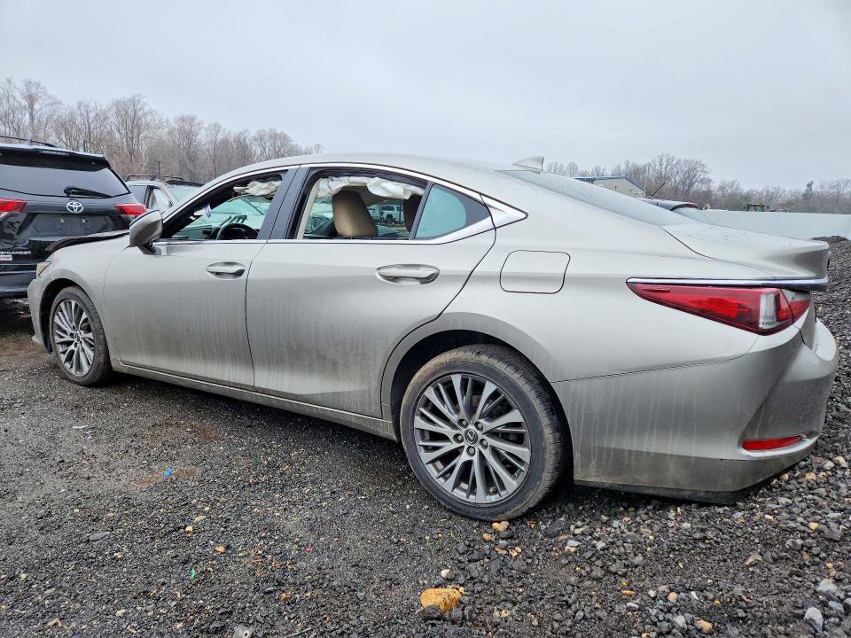 77583345 :رقم المزاد ، 58ABZ1B18KU046833 vin ، 2019 Lexus Es مزاد بيع