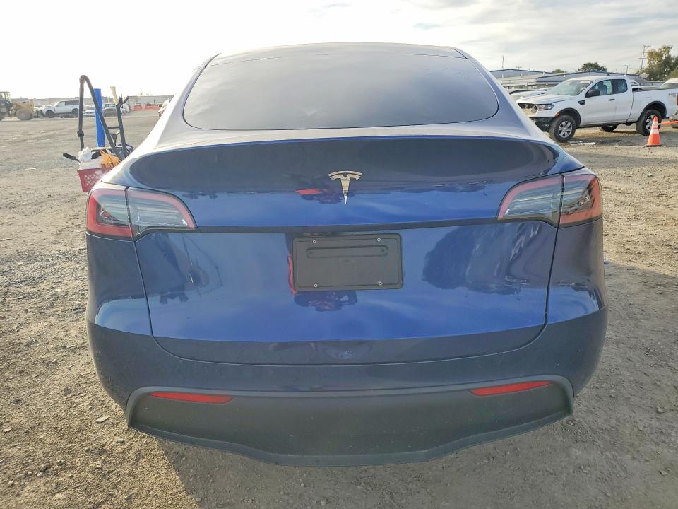 2025 Tesla Model Y მანქანა იყიდება აუქციონზე, vin: 7SAYGDED1SF232440, აუქციონის ნომერი: 78860775