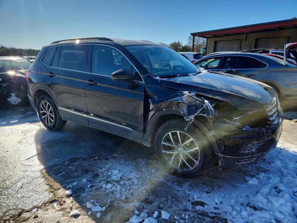 75537375 :رقم المزاد ، 3VV2B7AX4LM093406 vin ، 2020 Volkswagen Tiguan مزاد بيع