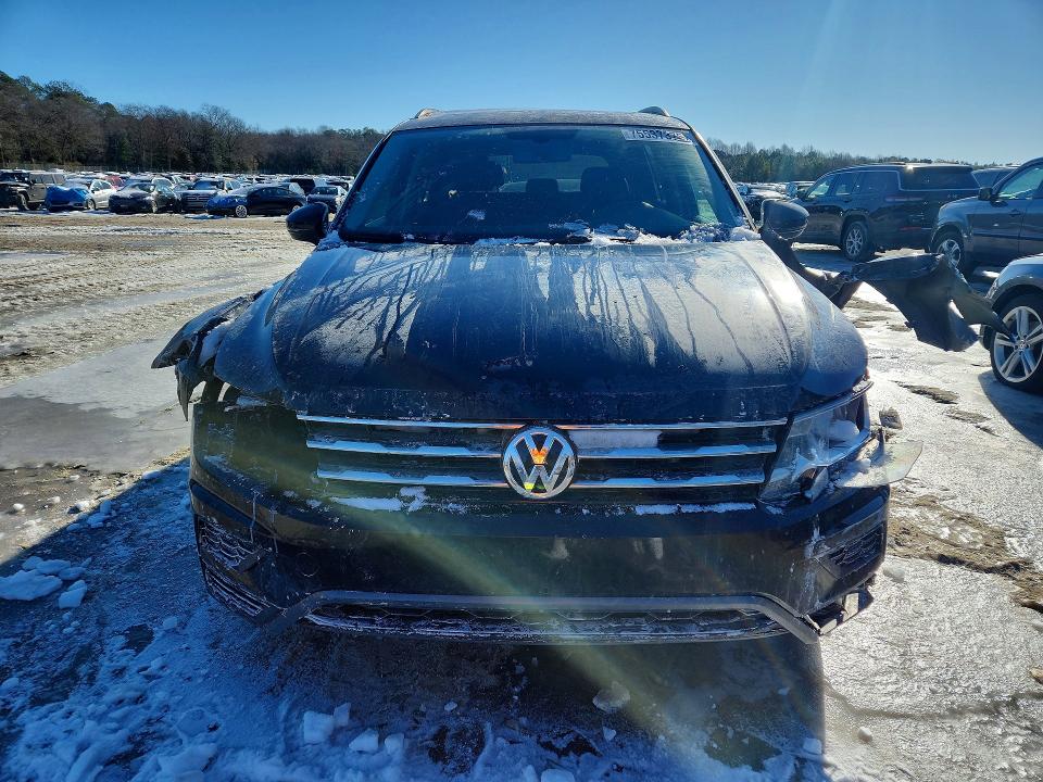 75537375 :رقم المزاد ، 3VV2B7AX4LM093406 vin ، 2020 Volkswagen Tiguan مزاد بيع
