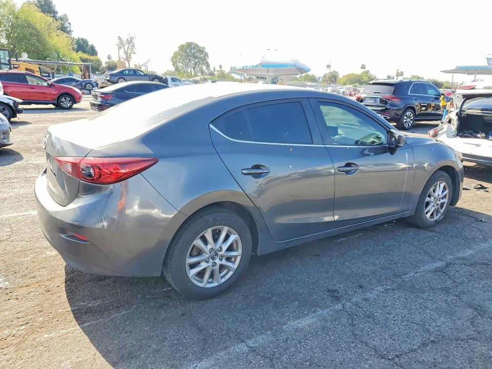 76022765 :رقم المزاد ، 3MZBN1U78JM161232 vin ، 2018 Mazda 3 مزاد بيع