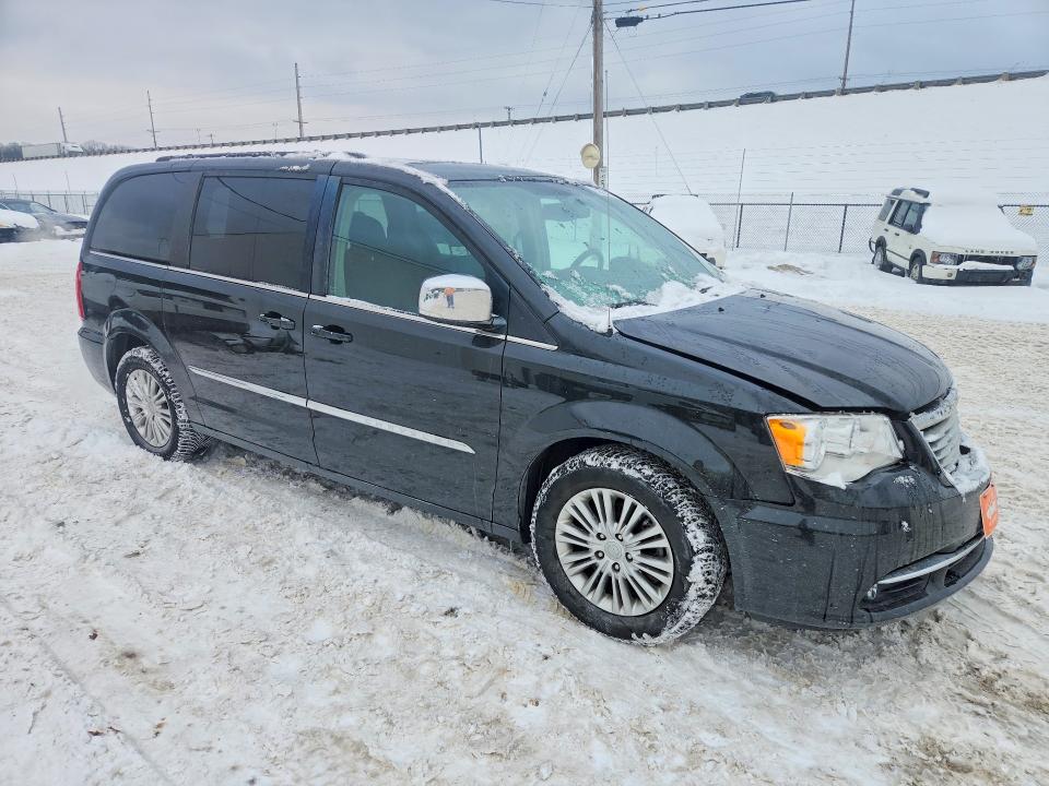 74852745 :رقم المزاد ، 2C4RC1CG3FR627237 vin ، 2015 Chrysler Town & Country مزاد بيع