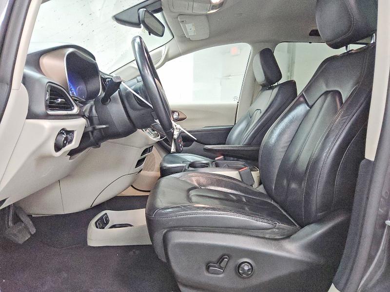 75280335 :رقم المزاد ، 2C4RC1BG9JR144684 vin ، 2018 Chrysler Pacifica مزاد بيع